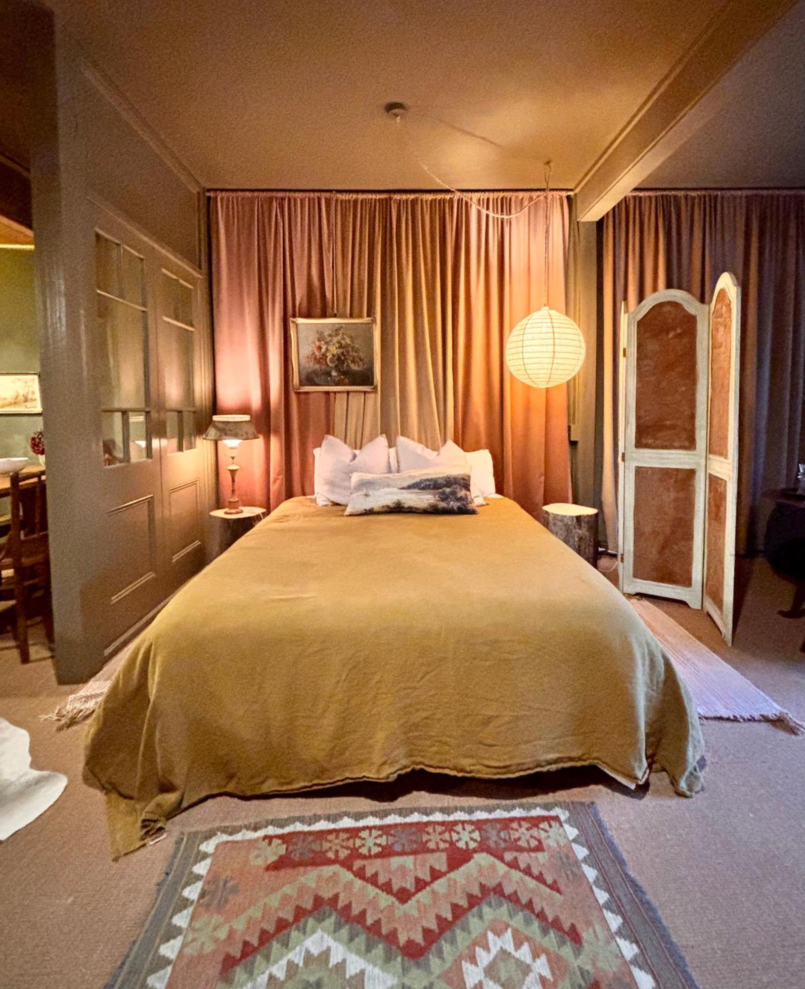 The Quarters Hotel Strahan Ngoại thất bức ảnh